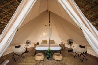 Glamping at Kalumo Lodge - Tent 1 - 6