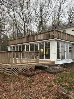 Luxury Poconos Retreat-Hot Tub-Theater-Fire Pit-Deck with Enclosure - 7