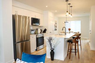 Luxurious, Modern Home in Central Uplands, Edmonton - 4