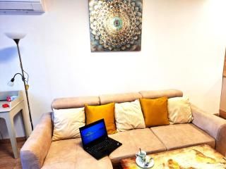 Comfort Budapest Apartment - Private Balcony - Free Parking - 6