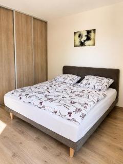 Apartmán centrum BB s balkónom a parkovaním - 6