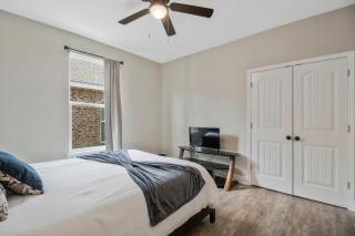Modern Large Home Near Beach-Pet friendly backyard - 6