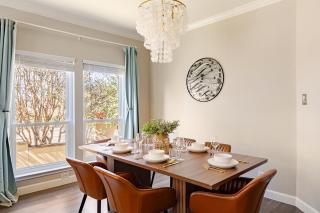 Prospect Haus Stone Oak - 4