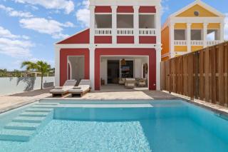 Laguna Serena Villa stylishly furnished villa with a large outdoor space and a private pool - 0