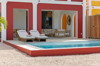 Laguna Serena Villa stylishly furnished villa with a large outdoor space and a private pool - 9