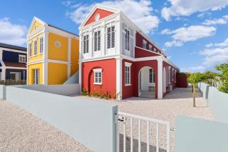 Laguna Serena Villa stylishly furnished villa with a large outdoor space and a private pool - 2
