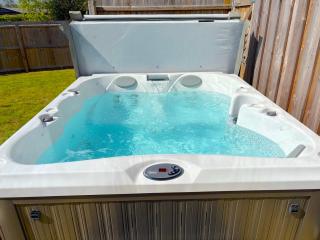 Luxury Norfolk Barn for 12 with Hot Tub , Games Room & EV Car Port - 3