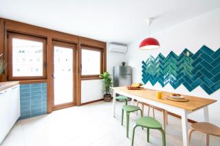 Enorme casa con 5 baños y terraza - 7