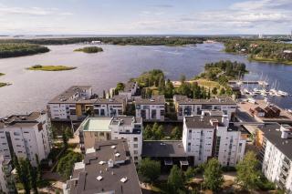 Unique seaside 2-bedroom apartment with private yard & sauna - 8