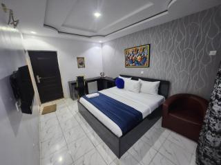 De Prominent Hotel & Suites - 2