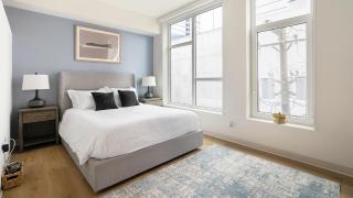 Landing Spectacular Studio in Lincoln Park - 0