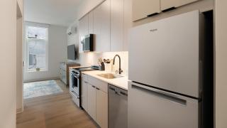 Landing Spectacular Studio in Lincoln Park - 8