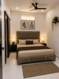 3bhk spacious flat available with kitchen and balcony - 4
