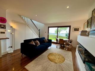 4 Harbour Town House - 2