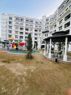 4 bed villa springs apartments - 8