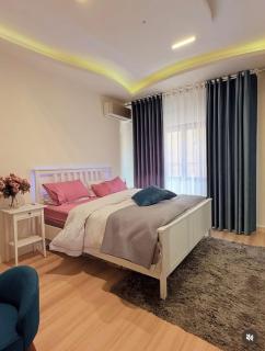 2 BR 130 sqm quite Apt Amman Khalda - 1