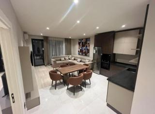 Luxury 3BR Apartment in Sea Breeze Ideal for Families - 6