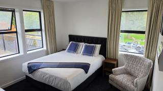 Lake Taupo Hotel - 0