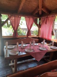 Mala reka- prijatan ambijent sa restoranom i smeštajem jedinicama u mirnom delu Boranje, udaljen 4km od centra Krupnja - 2