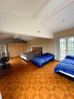 Gran Casa en Villa Del Lago - Villa Carlos Paz - 4