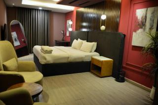 3-Bedroom Premium Apartment With Balcony - Goldcrest Mall and Residency - 7