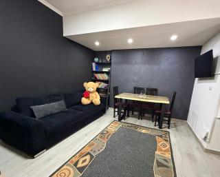 Shkodra City Center Apartment - 8