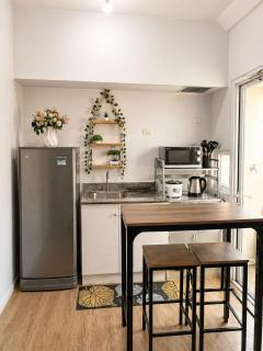 Cozy Alabang Condo with Pool and Near Malls & Airport - 0