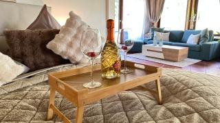 Familienfreundliche 10 min zu Fuß von Legoland entfernt,80 m2 stilvolle Ferienwohnung in einer Villa mit großen Garten, für den ersten Frühstück gefüllten Kühlschrank,Whirlpool, privaten Waldstück und wunderschöner Terrasse im Kötz, My Luxury Apartments - Kleinkötz - 0
