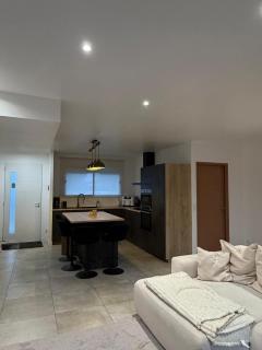 3-Bedroom Villa, Jacuzzi, Near Bordeaux - 4