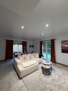 3-Bedroom Villa, Jacuzzi, Near Bordeaux - 2