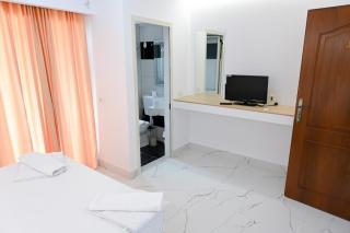 Max Kriti Hotel - 3