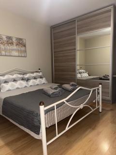 Thelma Apartment - Golden Touch - 6