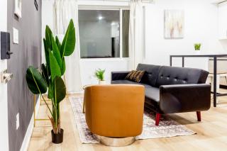 Modern 2-Bed Stay KitchenFast Wi-Fi - 9