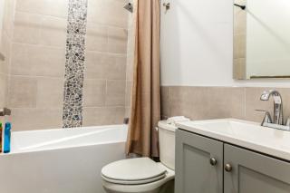 Modern 2-Bed Stay KitchenFast Wi-Fi - 6