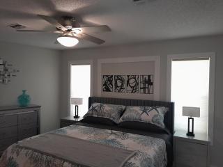 Lovely 2-bedroom house with AC, relaxing and stylish in Weeki Wachee, Fl - 6
