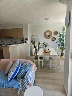 Mermaid Beach Apartment - 3