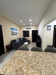 Suite #7 - 4