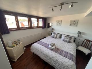 Breeze Guest House - 1