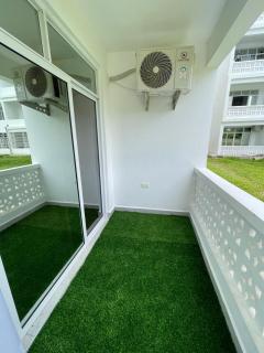 Cozy Coastal Getaway - Short walk to the beach - 5