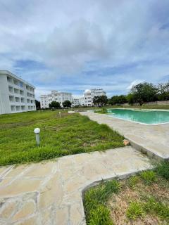 Cozy Coastal Getaway - Short walk to the beach - 7