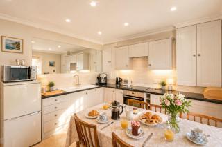 The Old Post Office - Parking Available - 75 meters Estuary - 8