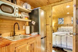 Tiny Cabin Getaway in the Tennessee River Valley - 2