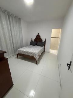 Casa espaçosa na Praia com Wi-Fi, Tv e 2 vagas de garagem - 1