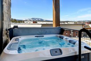 Downtown WP Elk Creek Condo E201 I Private Hot Tub I Great Views - 8