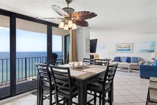 Rare Large Beachfront Penthouse Condo w600 sqft Rooftop Balcony & Beach Chairs - 6