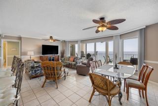 3bd3ba Beachfront Condo OCEAN VIEW from every room FREE BEACH CHAIRS - 8