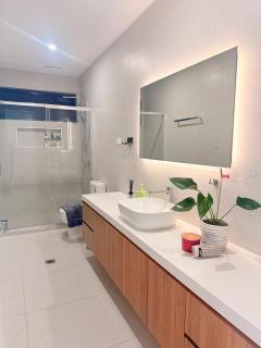 Modern Braybrook 3BR Near CBD Parking WiFi Stay - 1