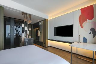 Novotel Shanghai Chuansha - Free Shuttle Bus to Pudong Airport & Disney Land - 1