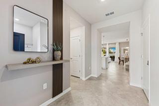 5BR Pool Home w Safari Loft & Themed Rooms 16200 - 5