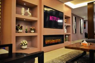 2-Bed Luxury Apartment With Balcony -, Goldcrest Mall and Residency - 0